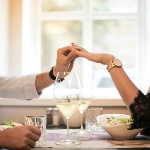 Vision board photo of a romantic dinner — a love and relationship goal
